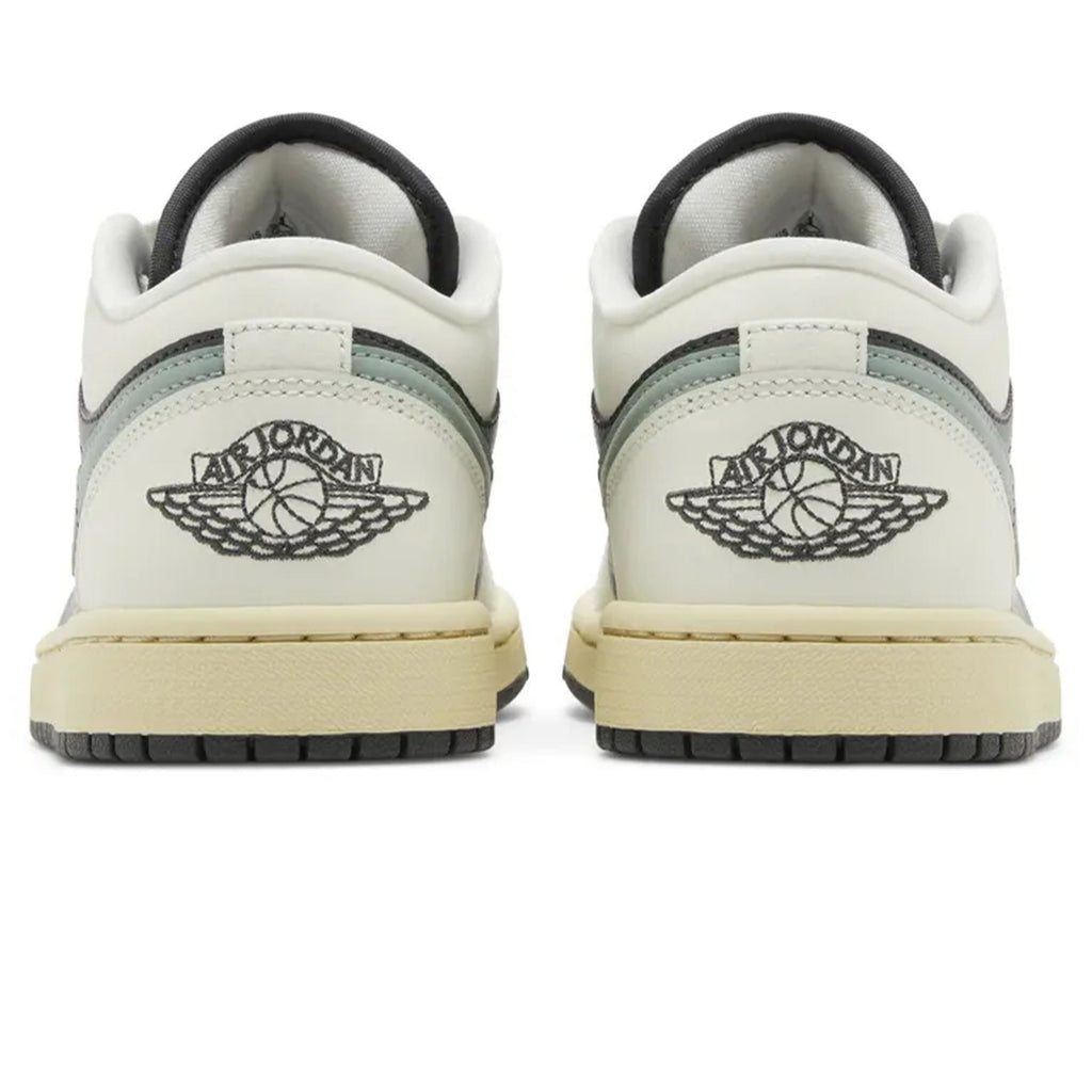 Air Jordan 1 Low Wmns 'Jade Smoke'
