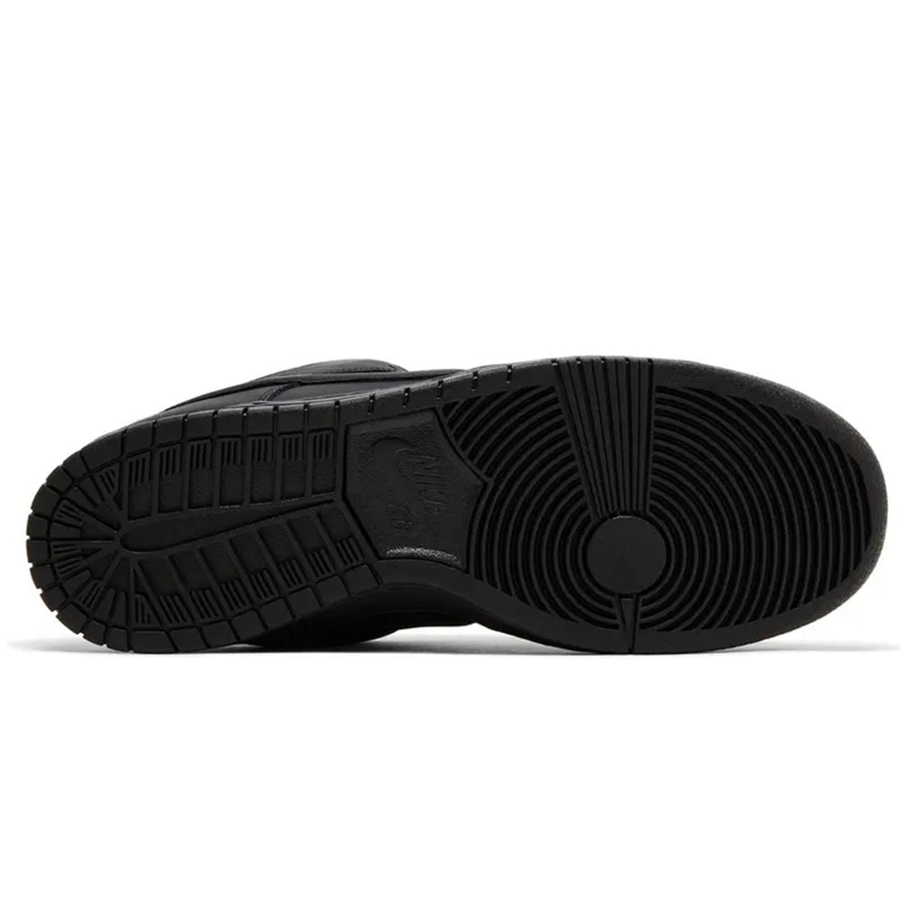 Nike Dunk Low Pro SB 'Triple Black'