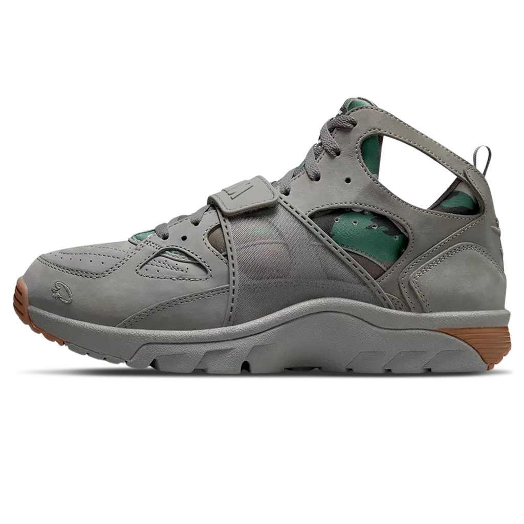 Corteiz x Nike Air Trainer Huarache 'Flat Pewter'