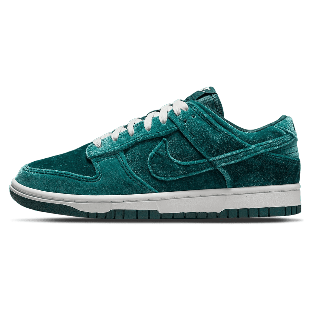 Nike Dunk Low Wmns 'Green Velvet' - Kick Game