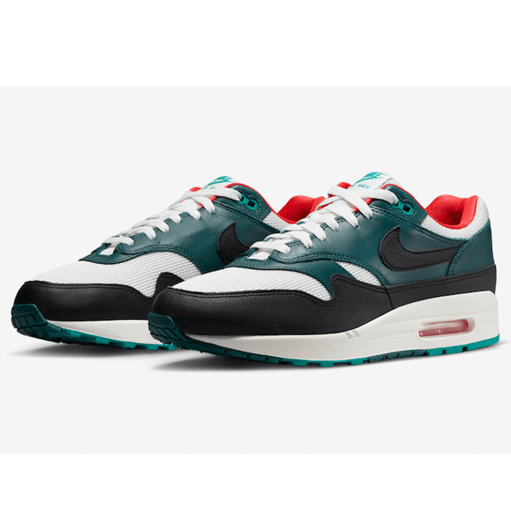 Nike Air Max 1 x LeBron James x Liverpool F.C. 'Third Kit' - Kick Game