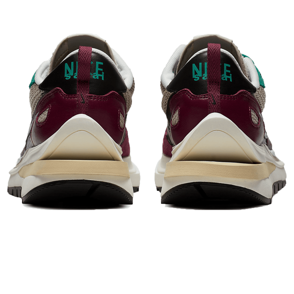 Sacai x Nike VaporWaffle SP 'Villain Red' - Kick Game