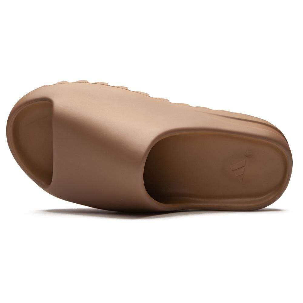 Yeezy Slides 'Core' - Kick Game