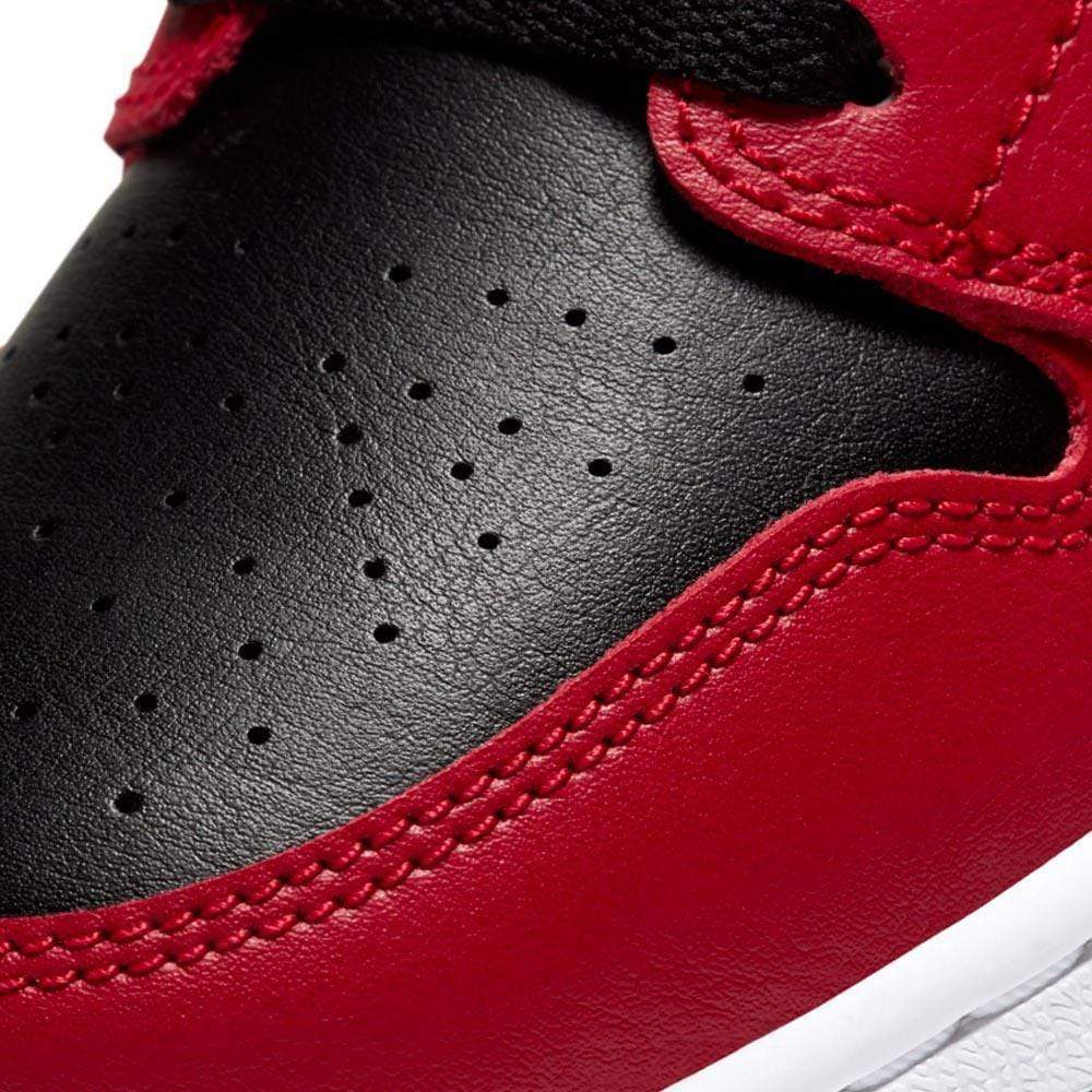 Jordan 1 Mid Chicago Black Toe GS - Kick Game