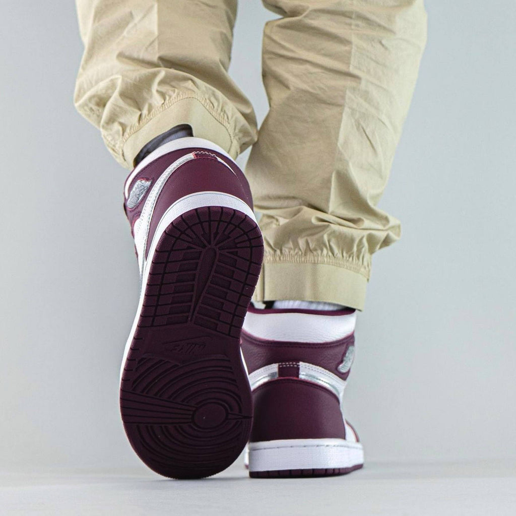 Air Jordan 1 Retro High OG 'Bordeaux' - Kick Game