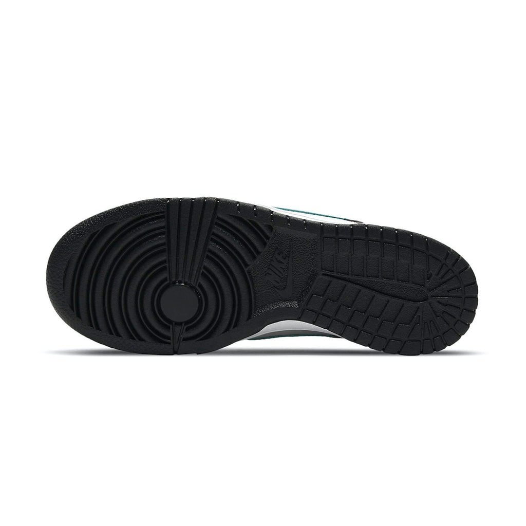 Nike Dunk Low GS ‘Tiffany’ - Kick Game