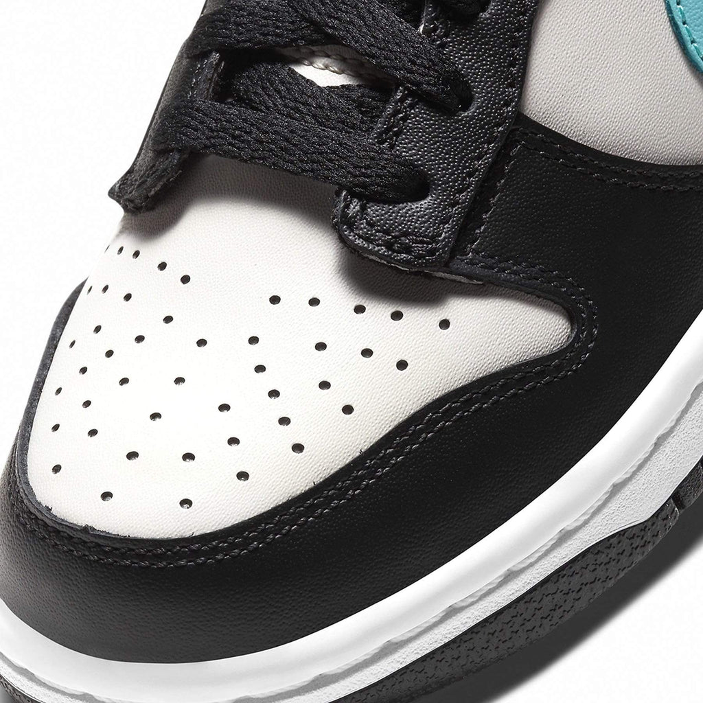 Nike Dunk Low GS ‘Tiffany’ - Kick Game
