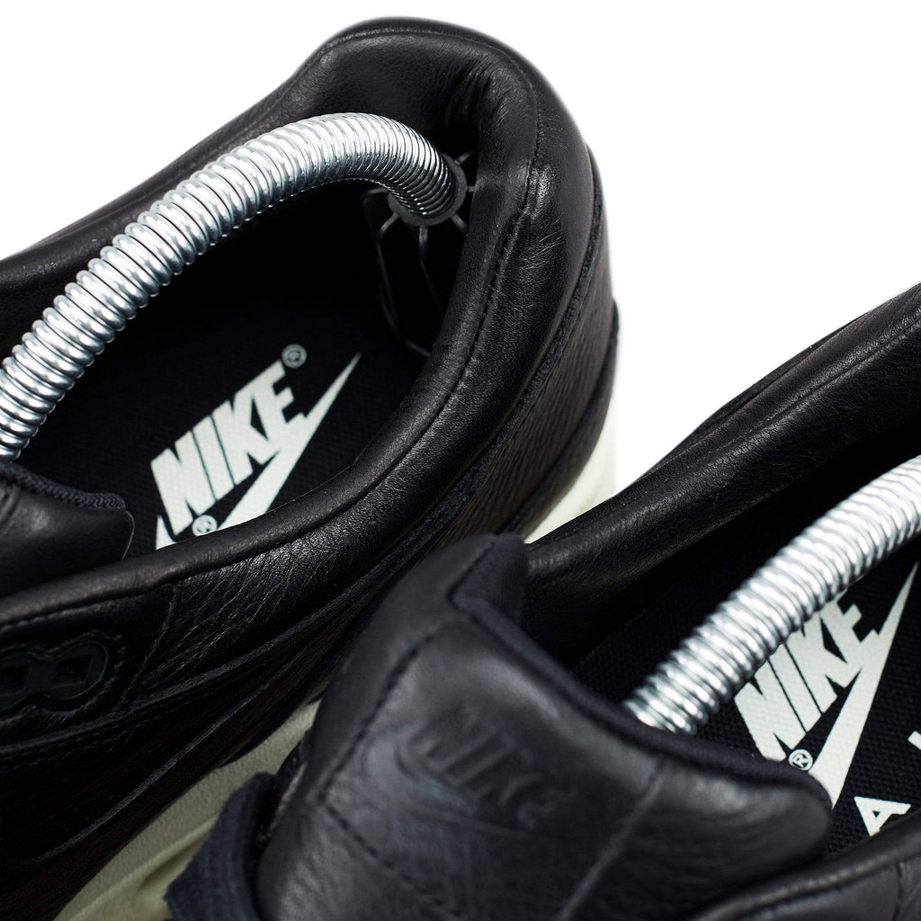 Sneaky Trees - Shoe and Trainer Tree Stretchers - Kick Game