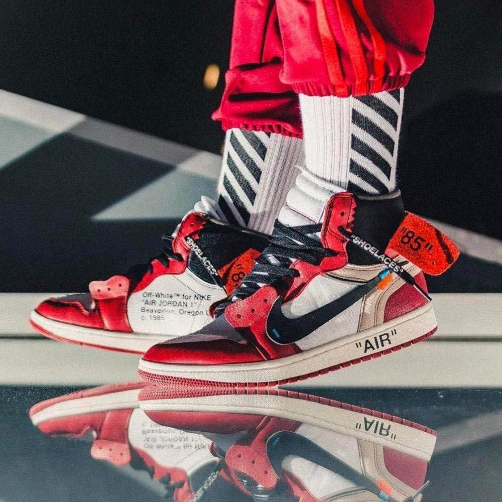 Off-White x Air Jordan 1 Chicago - Kick Game