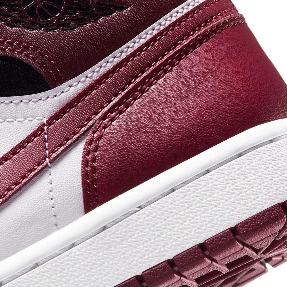 Air Jordan 1 Wmns Mid SE 'Gold Pendants' - Kick Game