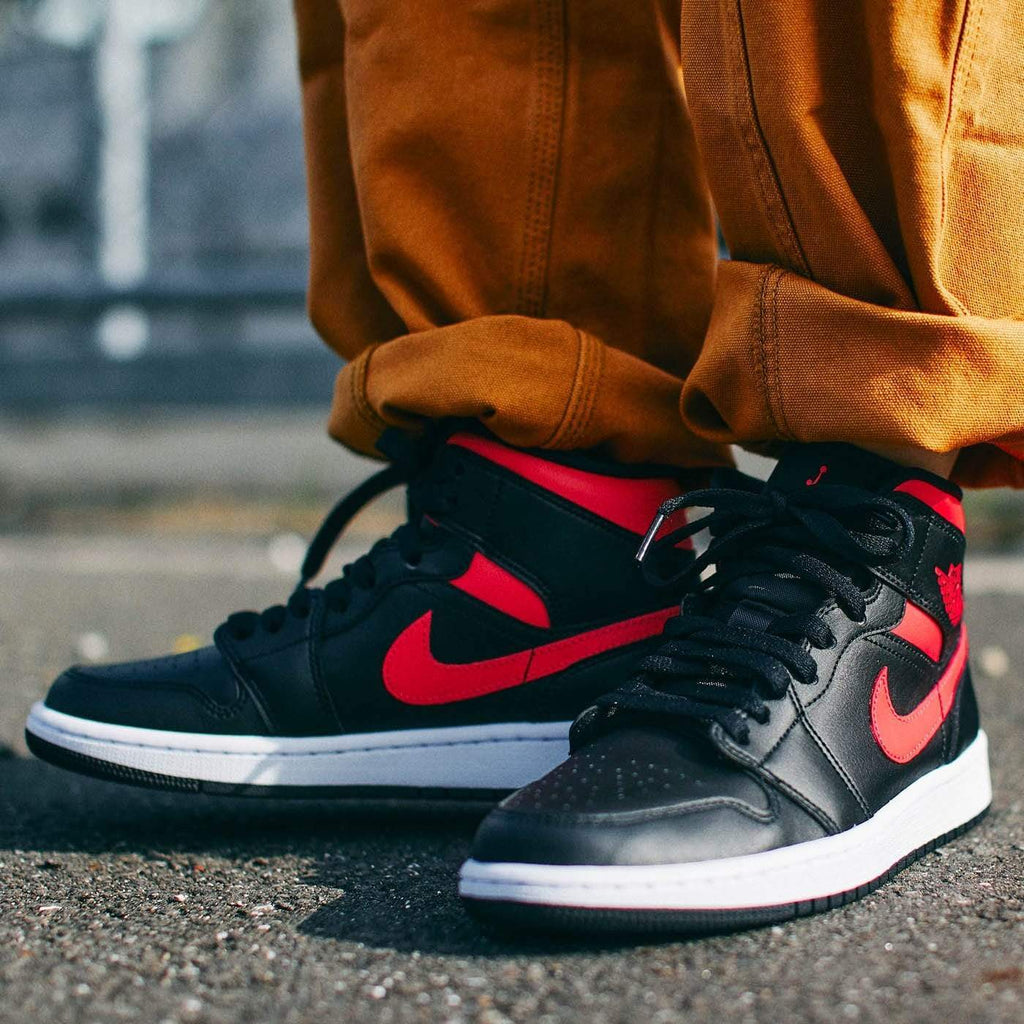 Air Jordan 1 Wmns Mid 'Siren Red' - Kick Game